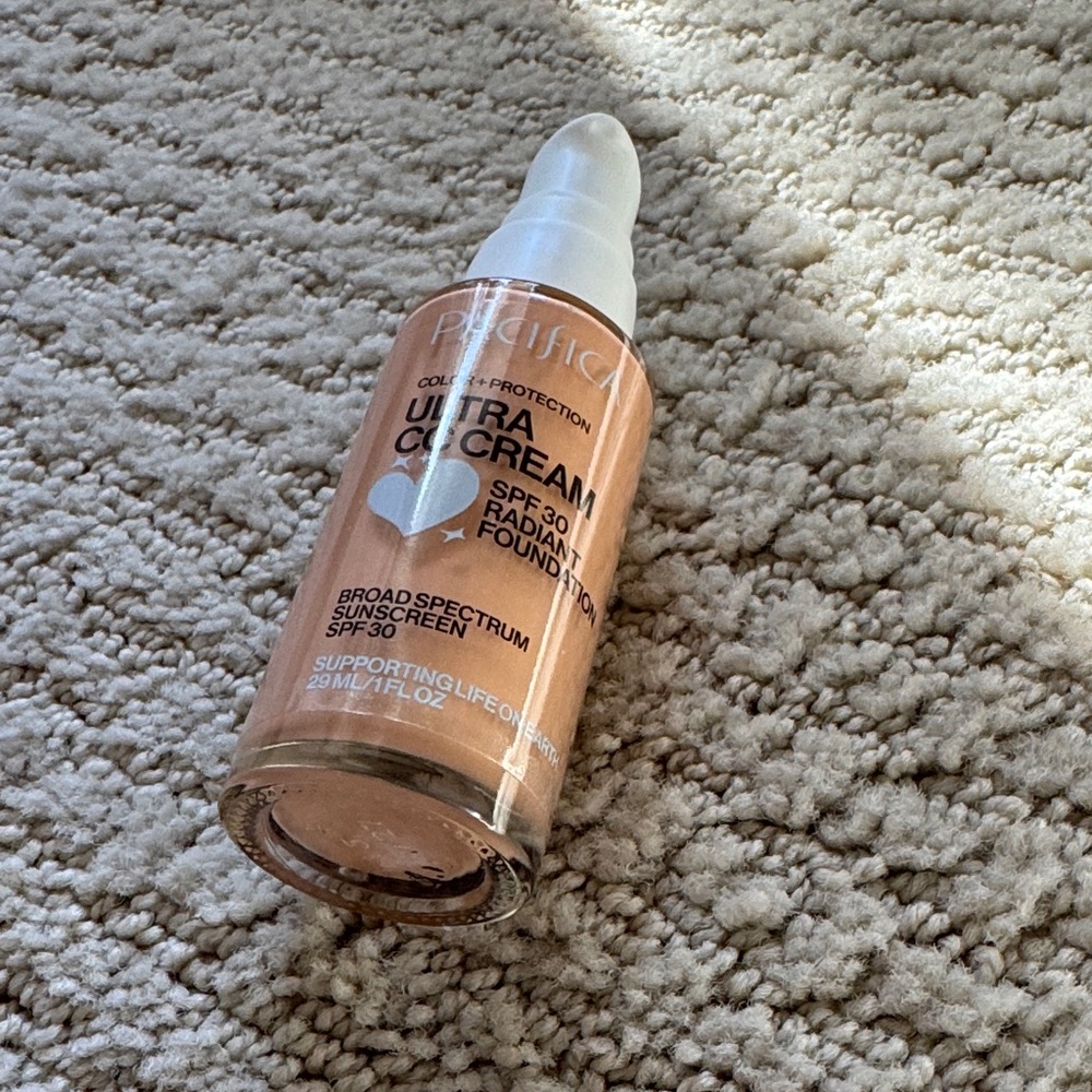 Pacifica Ultra CC Cream Radiant Foundation - Warm/Light - Picture 8 of 9